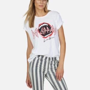 Def Leppard Love Bites Printed on Ultra Soft Lightweight Tee by Chaser, Size L